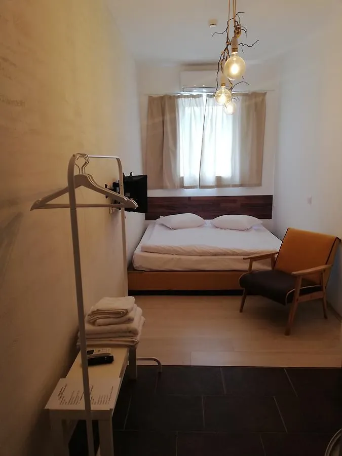 Sofia 6Ato Art Hostel